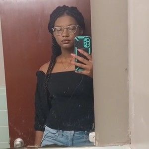 Meet your Posher, Jazmine